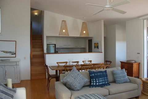 5 ON COAST - Tourism Caloundra 0