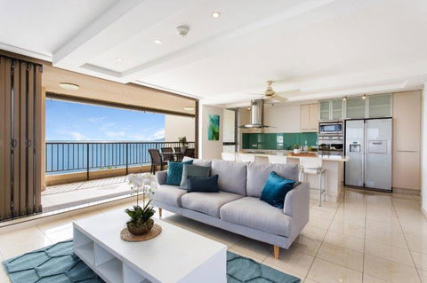 5,  Apartment On The Esplanade - Tourism Caloundra 0