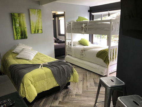 51 Beachcomber Avenue Brahmini Lodge - Tourism Caloundra 1