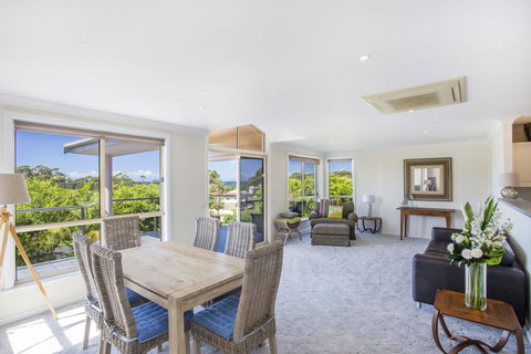 58 Seaview St - Summer Days - Tourism Caloundra 2