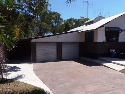 6 Bomburra Court - Rainbow Beach, Pet Friendly In Great Bush And Beach Location - Tourism Caloundra 3