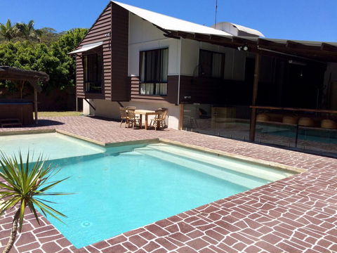 6 Bomburra Court - Rainbow Beach, Pet Friendly In Great Bush And Beach Location - Tourism Caloundra 0