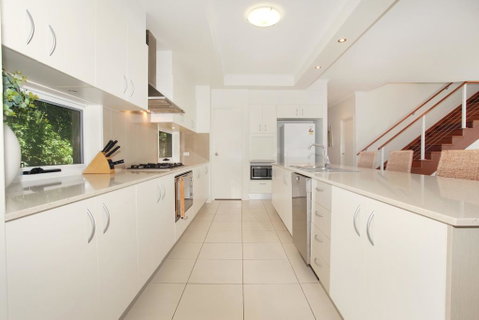 60 Beachway Parade, Marcoola, 500 BOND, Linen Supplied - Tourism Caloundra 3