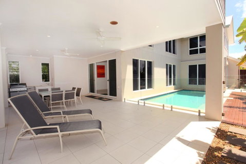 60 Beachway Parade, Marcoola, 500 BOND, Linen Supplied - Tourism Caloundra 2