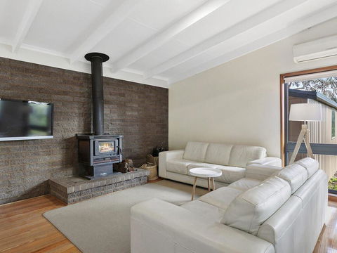 62 BINGLEY PARADE RIVERSEA HOUSE - Tourism Caloundra 2