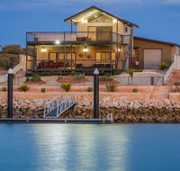 64 Madaffari Drive - PRIVATE JETTY - Tourism Caloundra