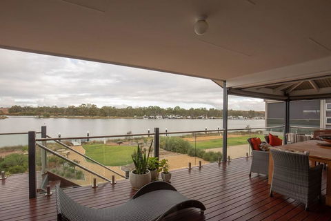 64 Marina Way, Mannum - Tourism Caloundra 3