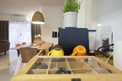 66 Martyn Street - Tourism Caloundra 2