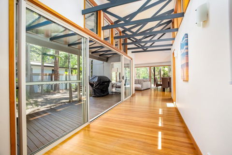 8 Satinwood Drive - Rainbow Shores, Architecturally Designed, Pool, Walk To Beach - Tourism Caloundra 1