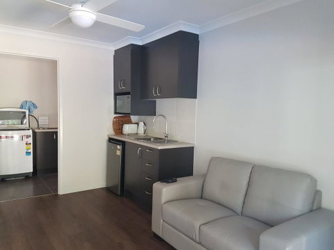 9 Ibis Court - Pool, Beach, Volleyball, Air Conditioning - Tourism Caloundra 1