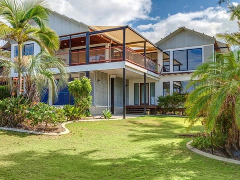 90 Cooloola Drive - Rainbow Beach, Luxury Beach House, Ocean Views - Tourism Caloundra 0