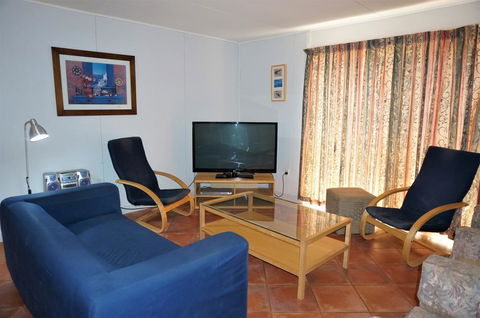 9a Krait Street - Close To The Town Centre - Tourism Caloundra 3