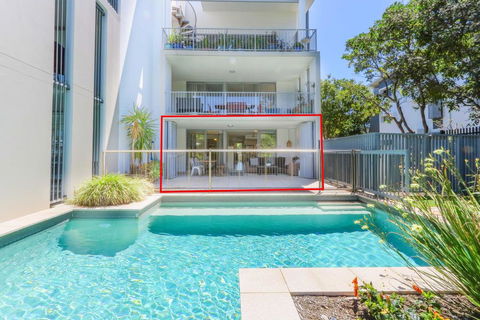 A Deluxe Swim Up - Drift Apartments South - Tourism Caloundra 0