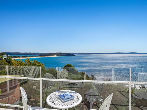 A Little Piece Of Paradise - Tourism Caloundra 1