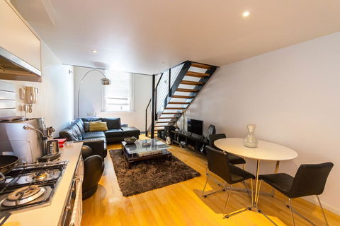 A NY Style Loft In Melbourne CBD - Tourism Caloundra 0