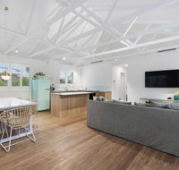 A PERFECT STAY - Sunset Beach - Summer Breeze - Tourism Caloundra