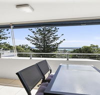 A Stylish Apartment with Noosa Views - Unit 6 Yaringa 29 Noosa Drive