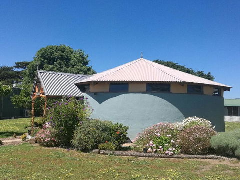 A Victor Harbour Retreat Aldinga-The Round Cottage - Tourism Caloundra 0