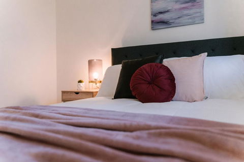 A Wave Away @ Glenelg Cosy Unit Near The Beach - Tourism Caloundra 2