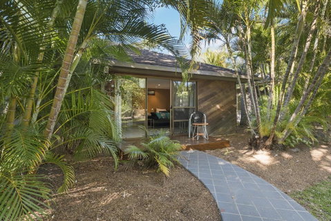 Aanuka Tropical Spa Bure - Tourism Caloundra 2