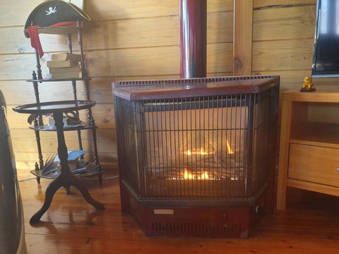Abelia Cottages SPA Lakeside COTTAGE No 2 - Tourism Caloundra 1