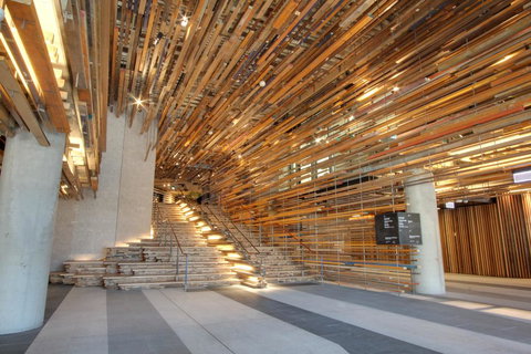 Accommodate Canberra- Nishi - Tourism Caloundra 3