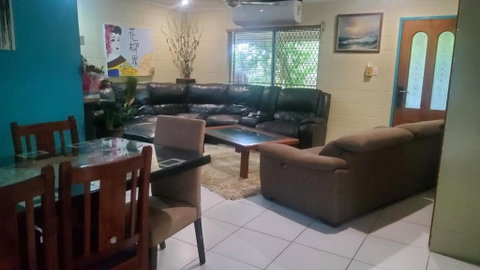 Downstairs Only. 3 Queen BR With Private Access. - Tourism Caloundra 2