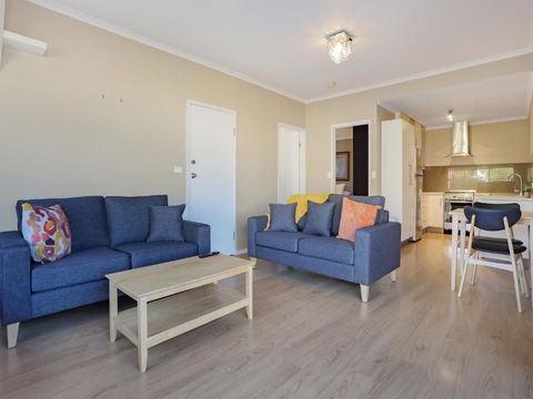 Eagle Heights Holiday Units - Tourism Caloundra 1