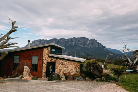 Eagles Nest Retreat - Tourism Caloundra 2