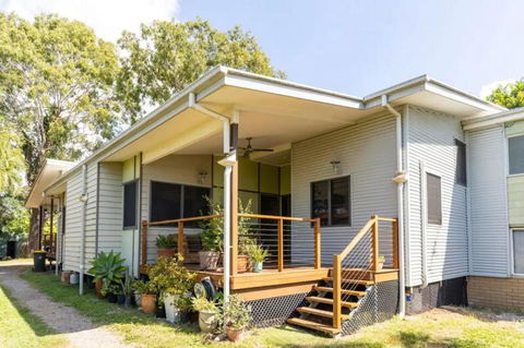 Eagles Nest Two Bed Home Nudgee Beach - Tourism Caloundra 0