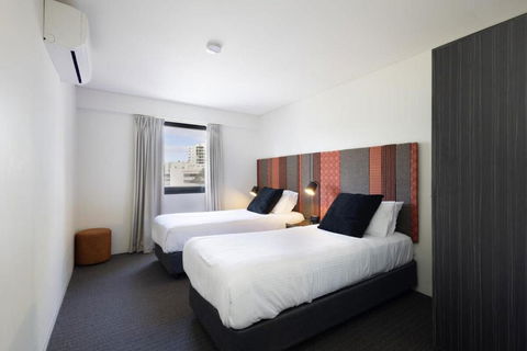 East Perth CBD Apartment Close To The Swan River - Tourism Caloundra 3