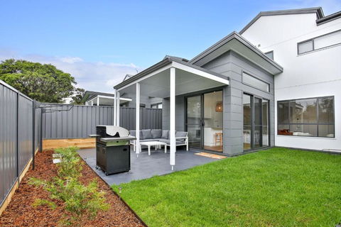 East Side Sands - Pet Friendly - 5 Mins Walk To Beach - Tourism Caloundra 1