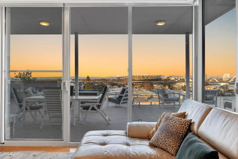 EAST34/60 - Urban Sanctuary - Tourism Caloundra 1