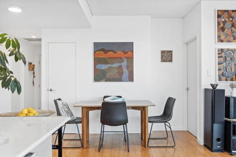 EAST34/60 - Urban Sanctuary - Tourism Caloundra 2