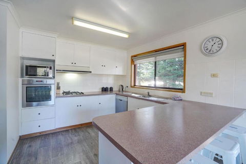 Eastern Beach Unit 7 - Tourism Caloundra 1