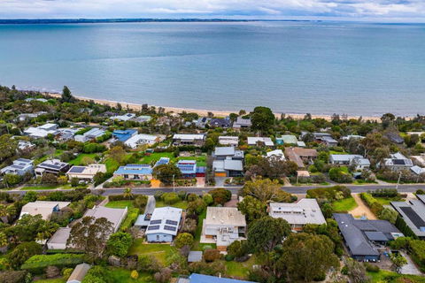 Echo Beach In Somers - Tourism Caloundra 3