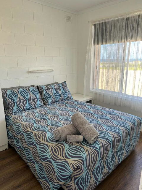 Edithburgh Foreshore Apartments - Tourism Caloundra 3