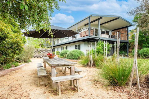 Evans Beach Retreat - Tourism Caloundra 0