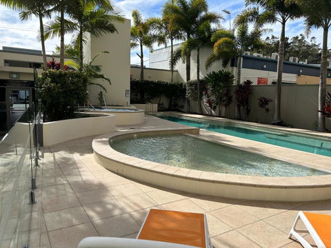 Exclusive Apartment With Ocean Views - Tourism Caloundra 4