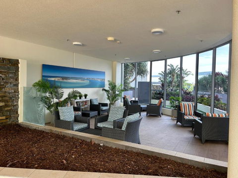 Exclusive Apartment With Ocean Views - Tourism Caloundra 3