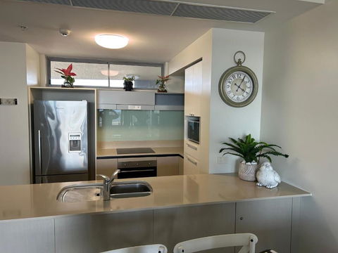 Exclusive Apartment With Ocean Views - Tourism Caloundra 2