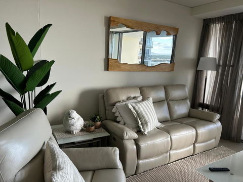 Exclusive Apartment With Ocean Views - Tourism Caloundra 1