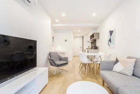 Executive Comfort Living Near La Trobe & RMIT Uni - Tourism Caloundra 0