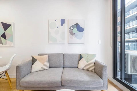 Executive Comfort Living Near La Trobe & RMIT Uni - Tourism Caloundra 2