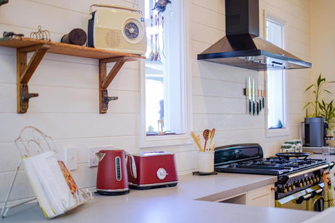 Entire Boutique Home - The Rustic Cottage - Canungra - Tourism Caloundra 4