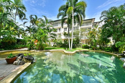 Golden Sands Beachfront Resort - Tourism Caloundra 0