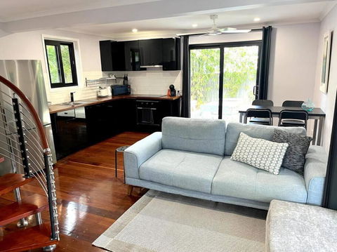 Gabba Central Lofthouse Sleeps5 Pets - Tourism Caloundra 4