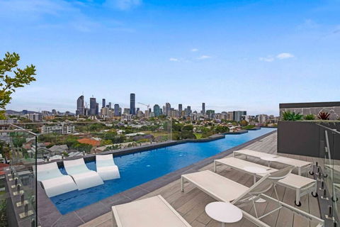 Gabba Oasis:Luxury 3BRM Apt Pool - Tourism Caloundra 1