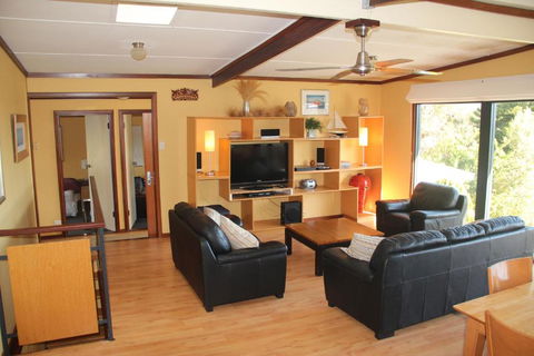 Gabbadah Beach House - Tourism Caloundra 2