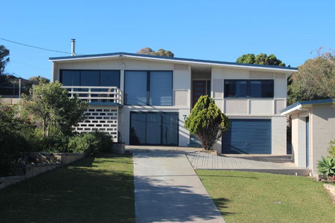 Gabbadah Beach House - Tourism Caloundra 0